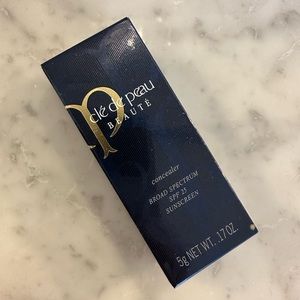 NIB Cle de Peau Concealer - Beige